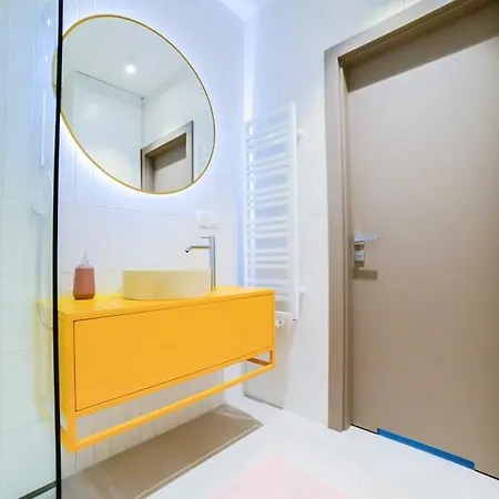 Komfortowy Blisko Metra Apartmán Varšava